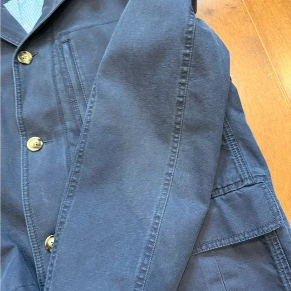 JKT New York Blue Blazer with Sporty Elegance-Versatile Style Size 46R worn ONCE